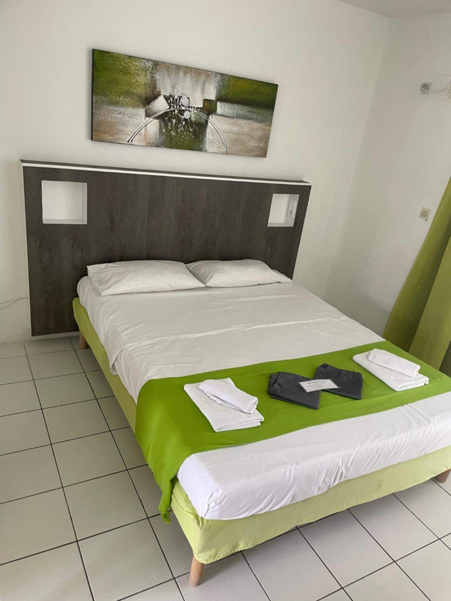 Les Creolines Aparthotel Sainte-Luce Exterior photo