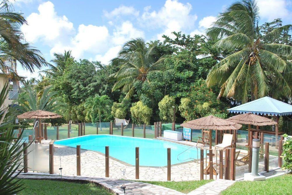 Les Creolines Aparthotel Sainte-Luce Exterior photo