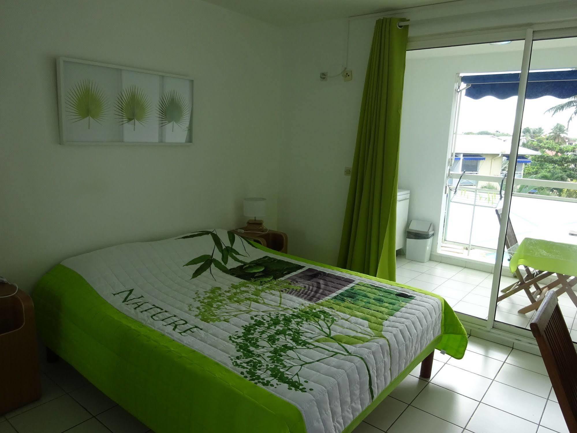 Les Creolines Aparthotel Sainte-Luce Exterior photo